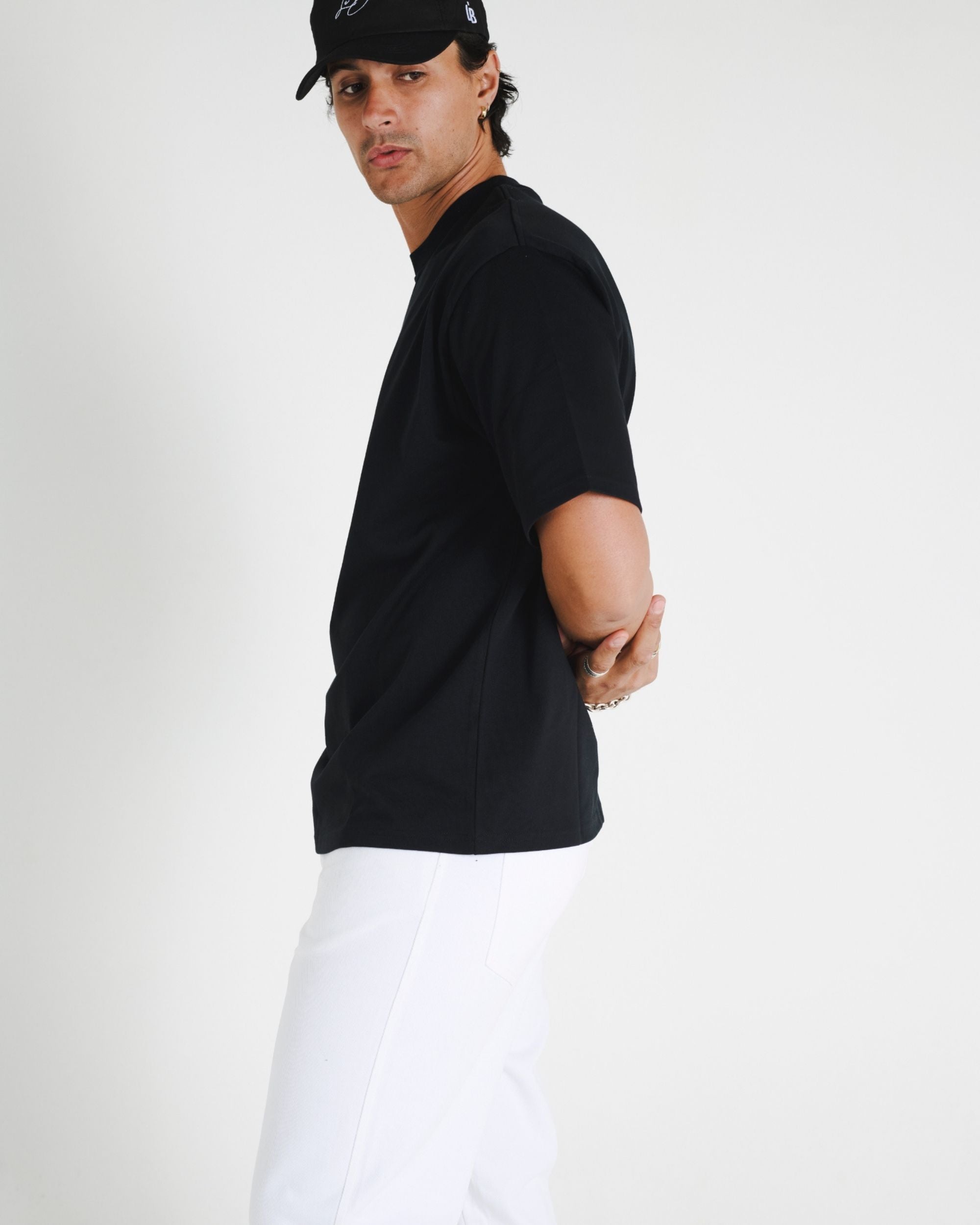 BLANK T-SHIRT - BLACK