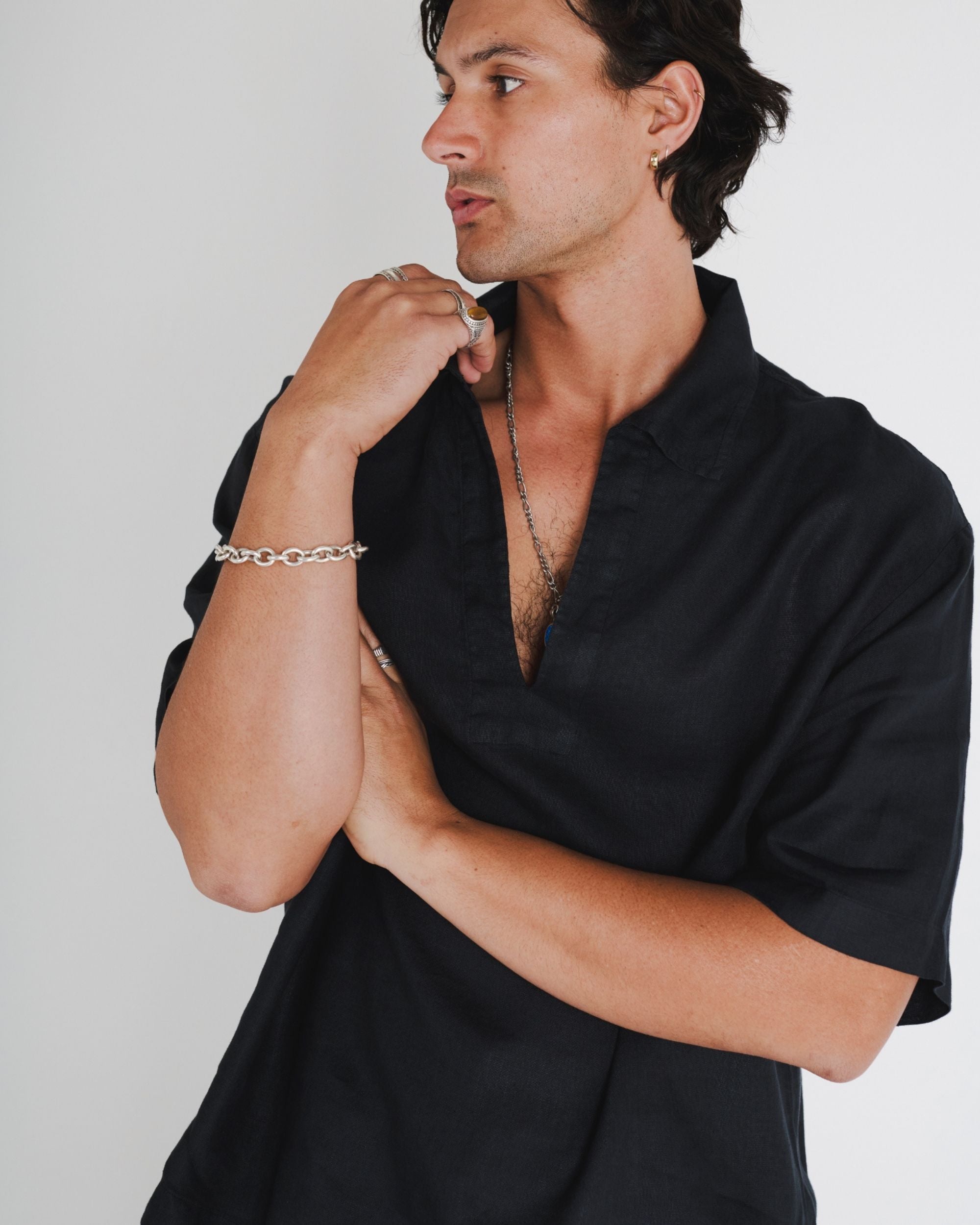 PULL OVER V NECK SHIRT