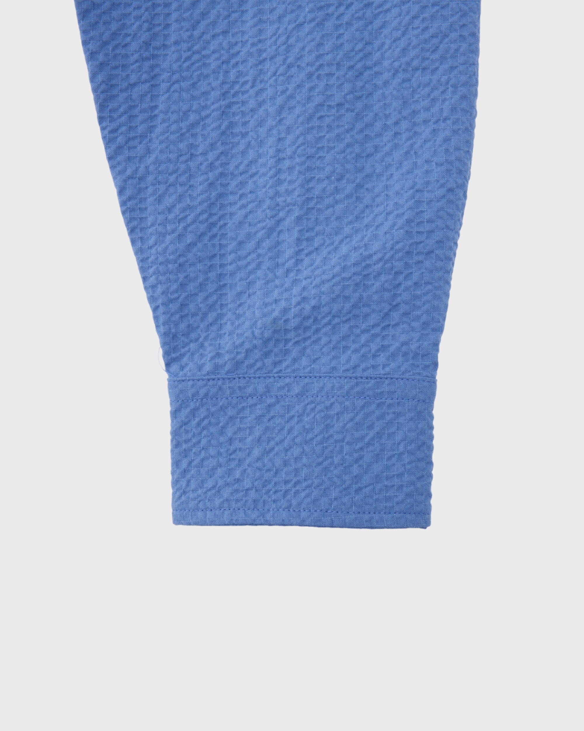 L/S CROP SEERSUCKER SHIRT - LIGHT BLUE