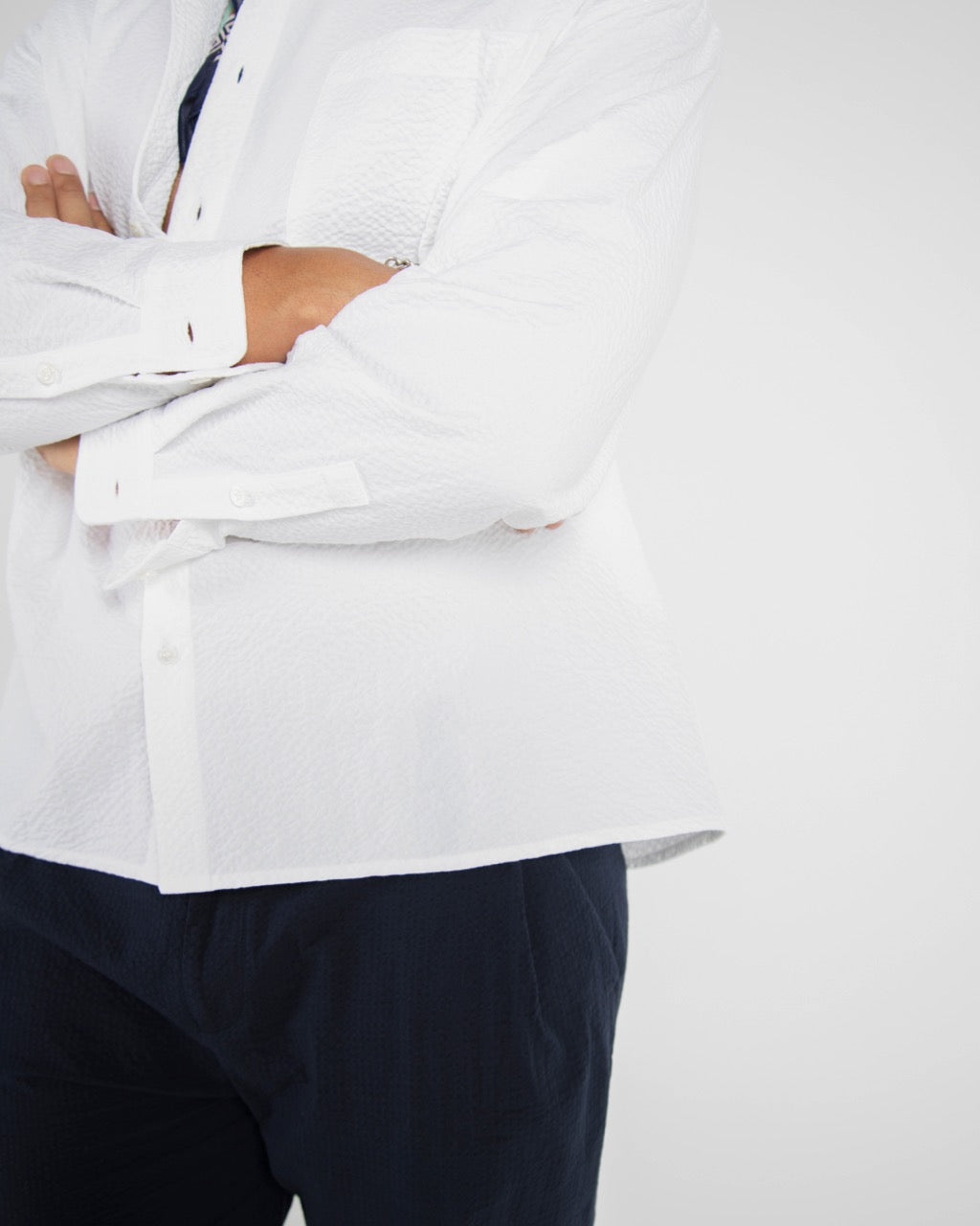 L/S CROP SEERSUCKER SHIRT - WHITE