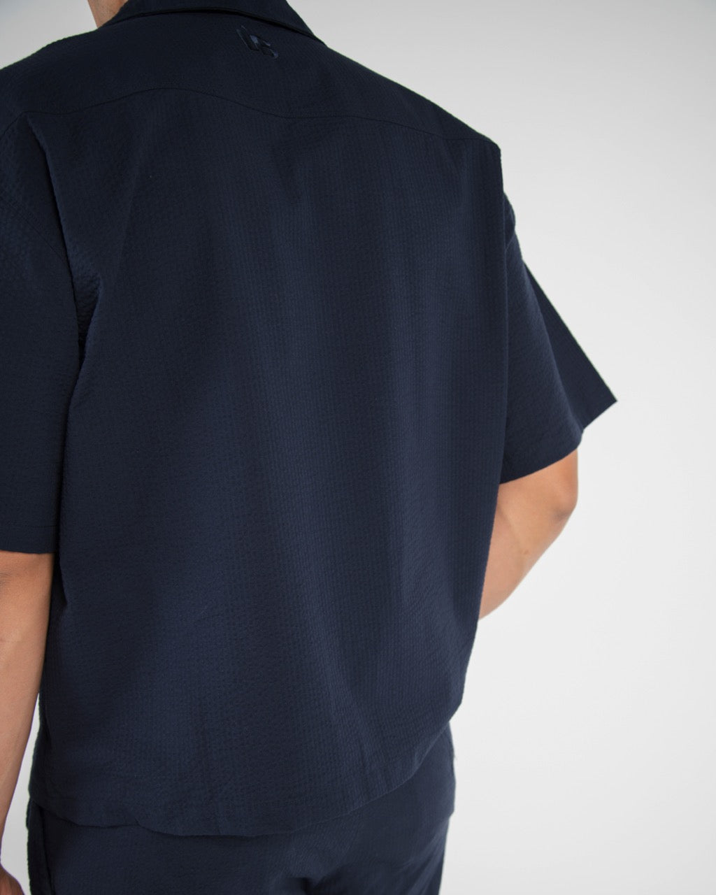 S/S CROP SHIRT SEERSUCKER - NAVY