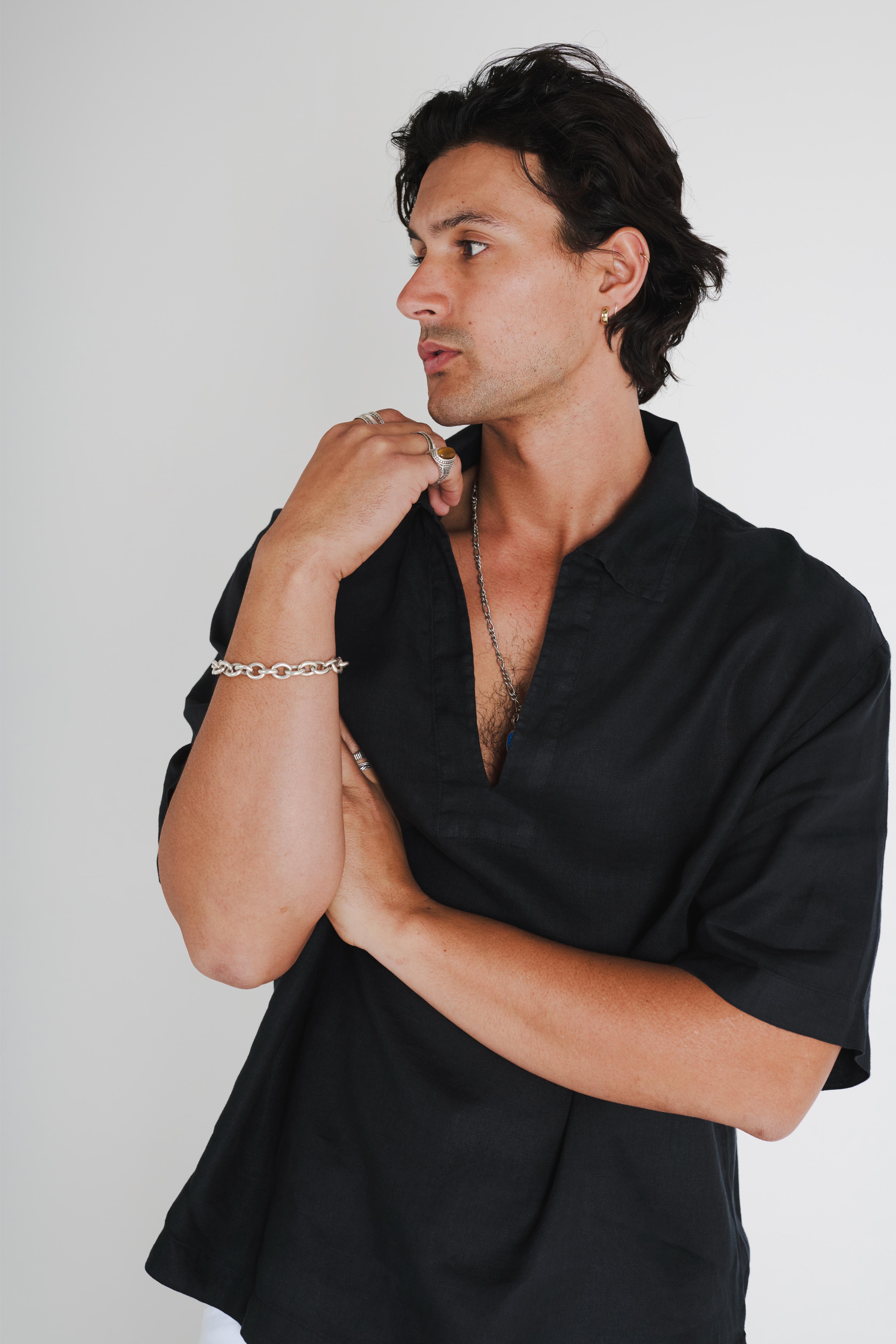 PULL OVER V NECK SHIRT