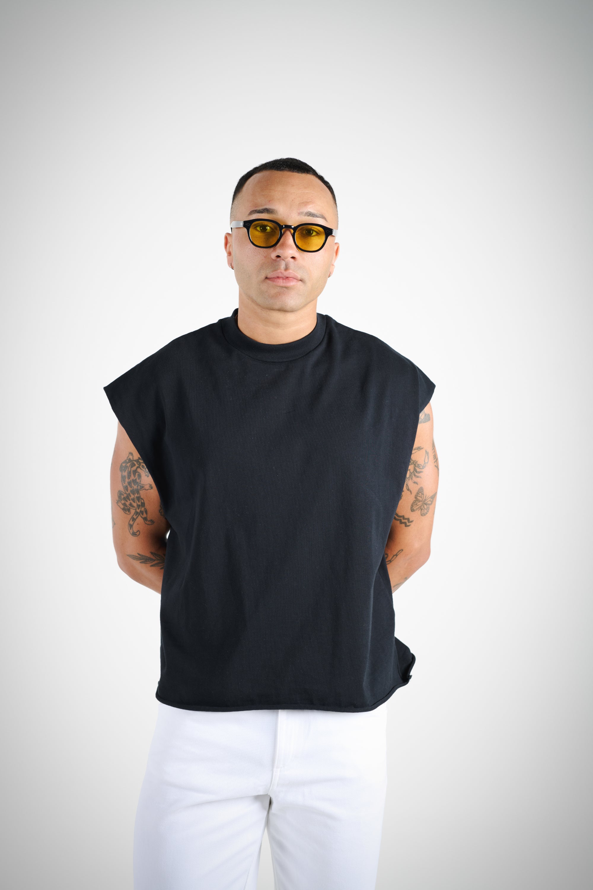 CROP CUT OFF - BLACK