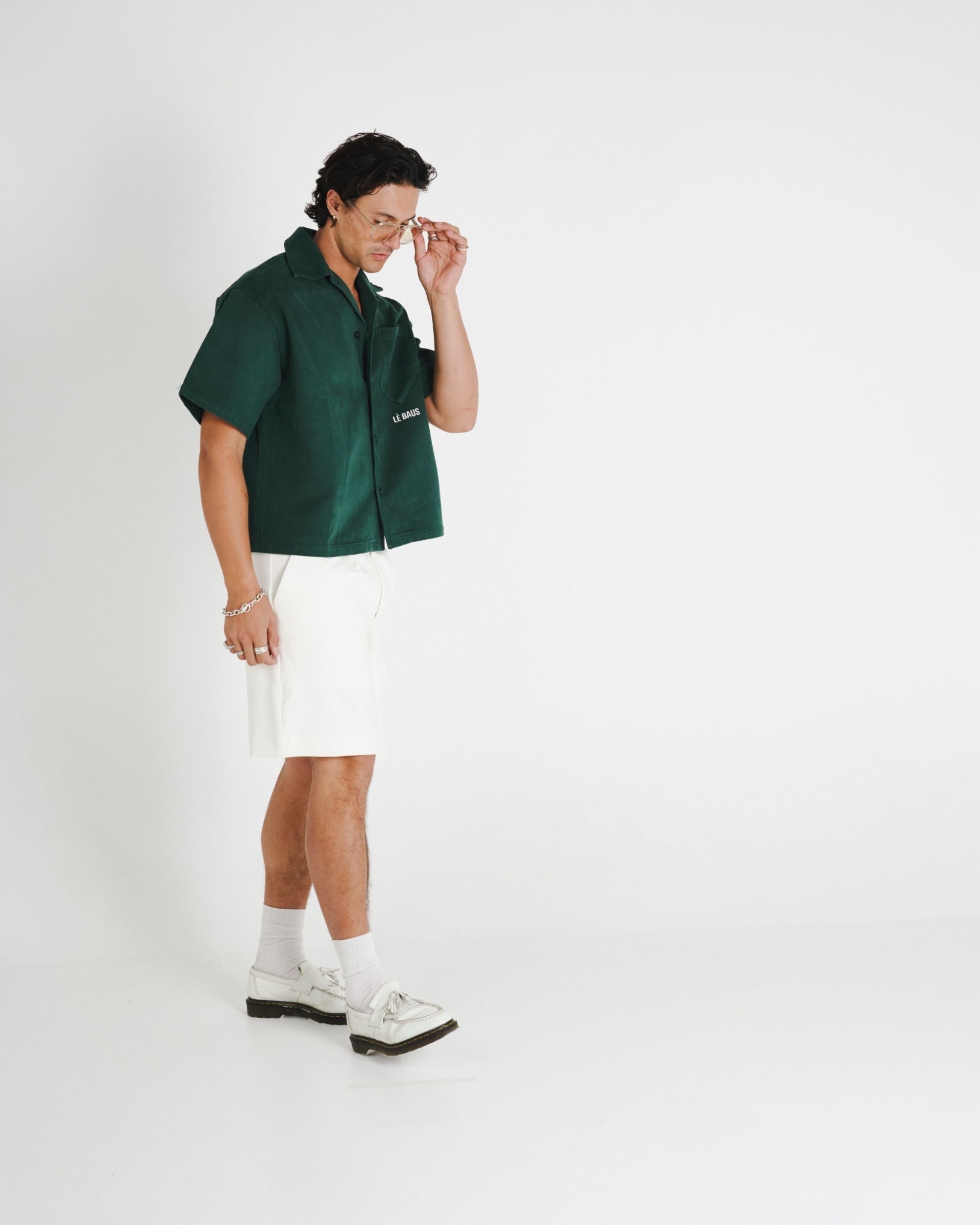 SINGLE PLEAT SHORTS - WHITE