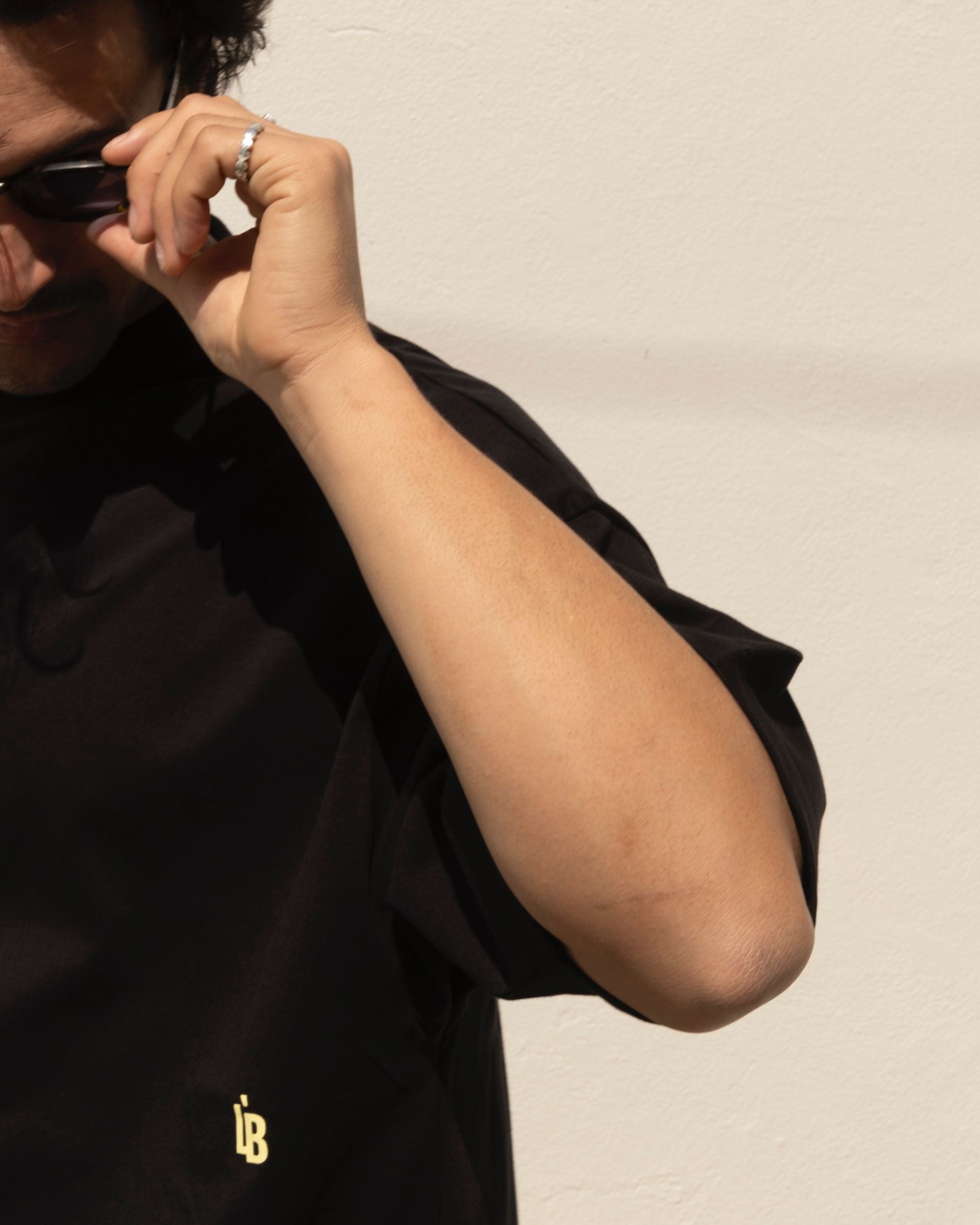 CROP LOGO T-SHIRT - BLK/YLW