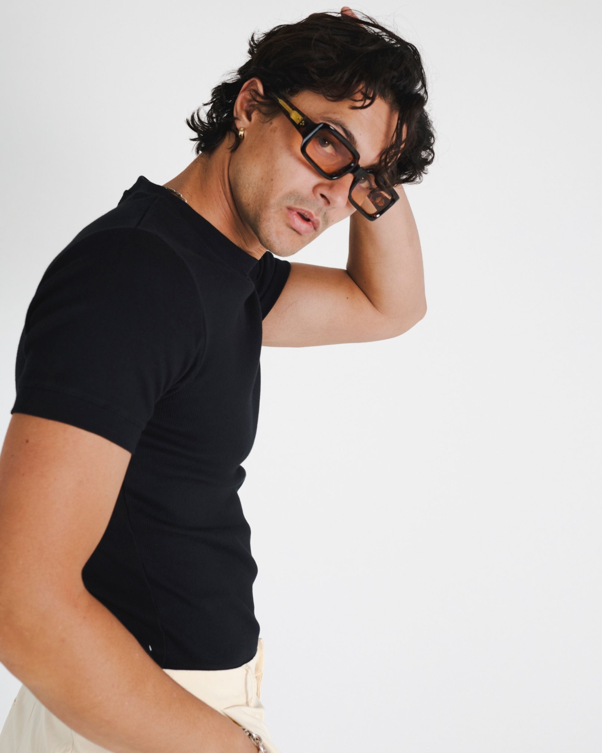 FITTED T-SHIRT - BLK