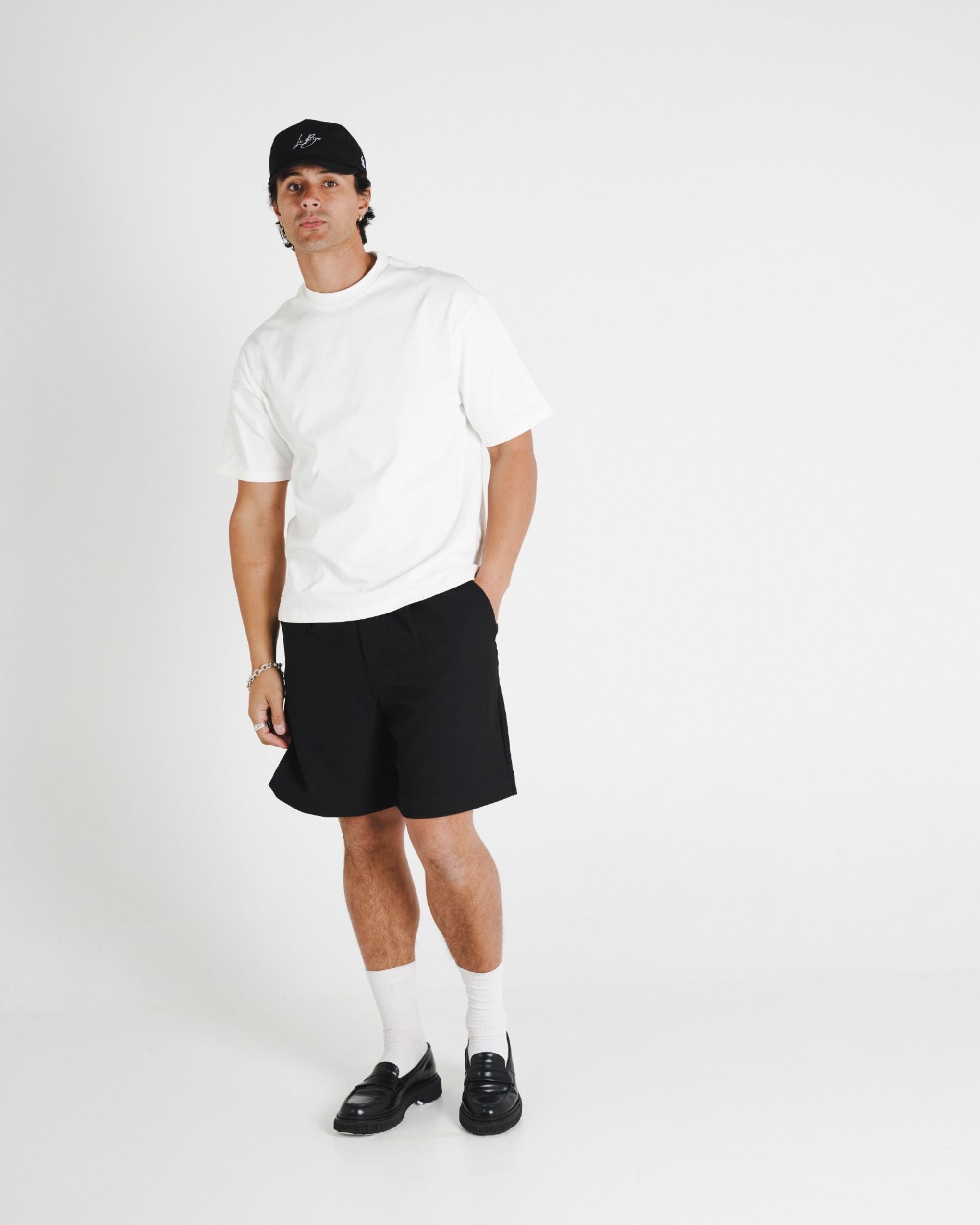 SINGLE PLEAT SHORT - BLACK