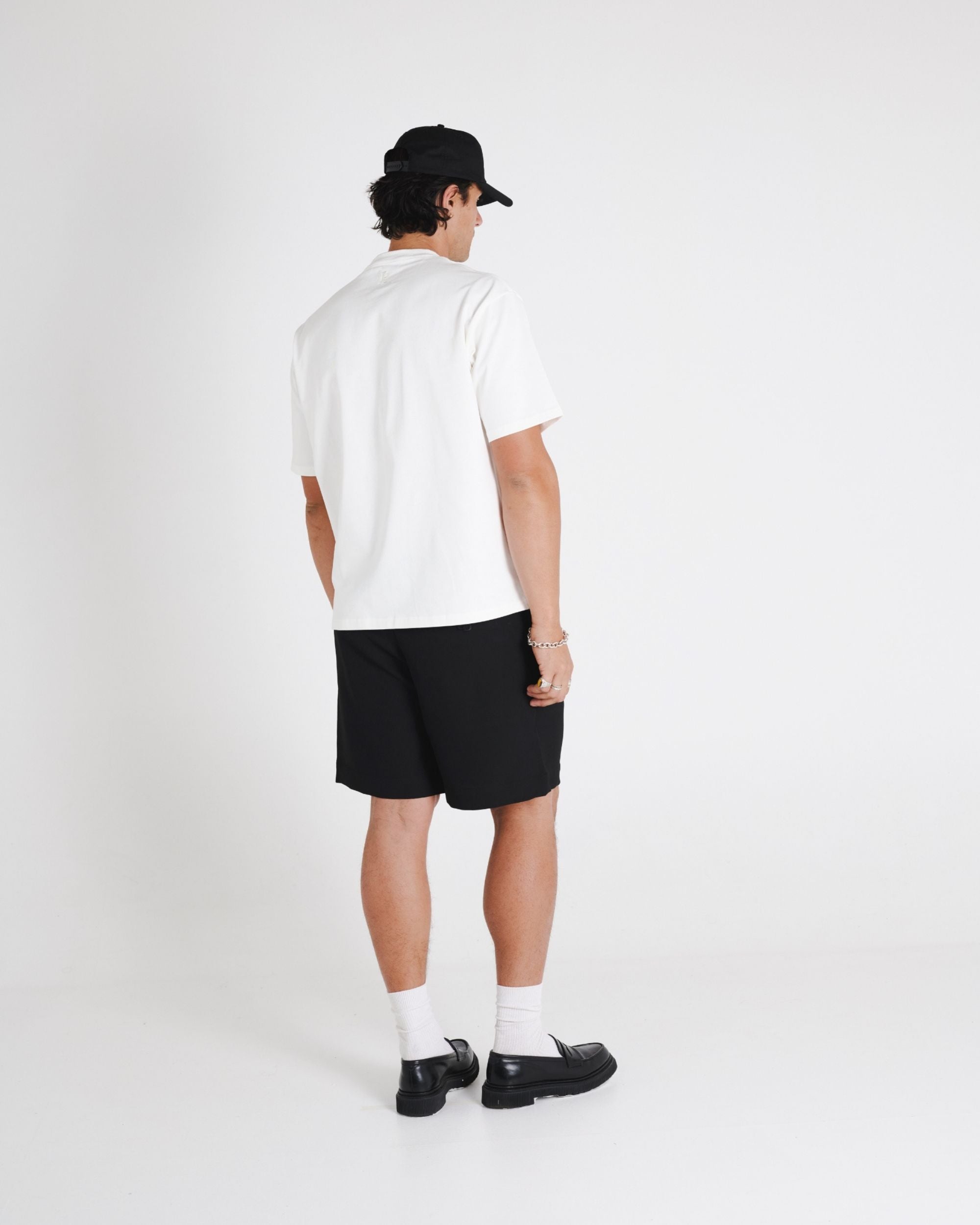 SINGLE PLEAT SHORT - BLACK