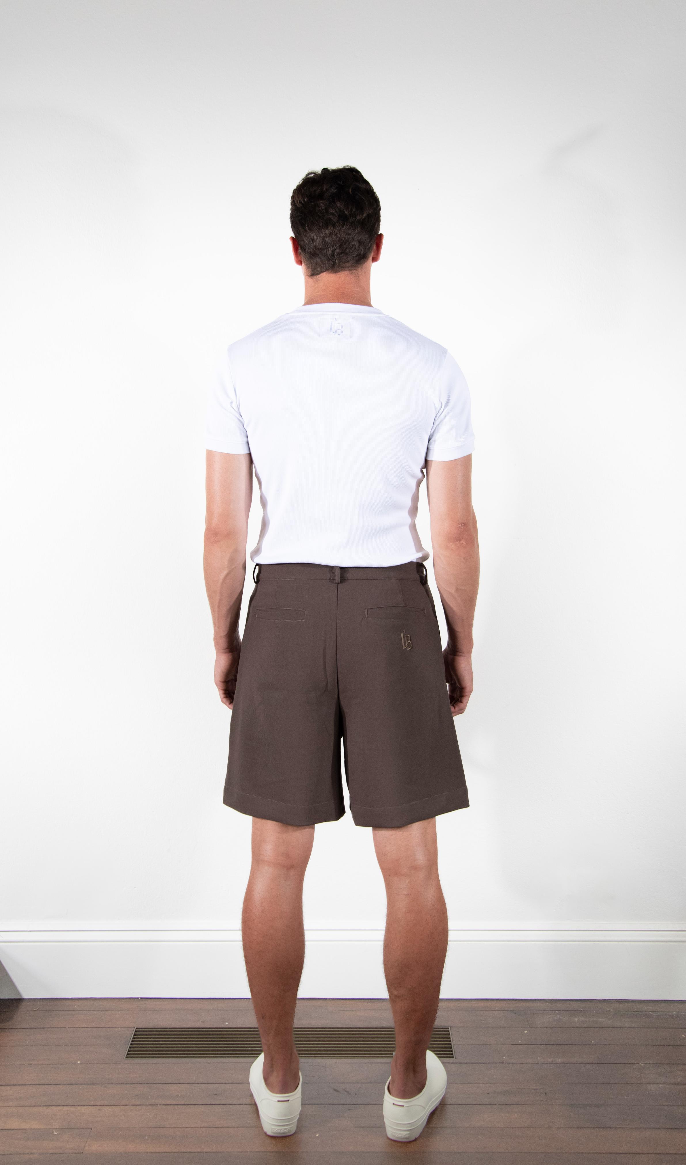 SINGLE PLEAT SHORT - BROWN