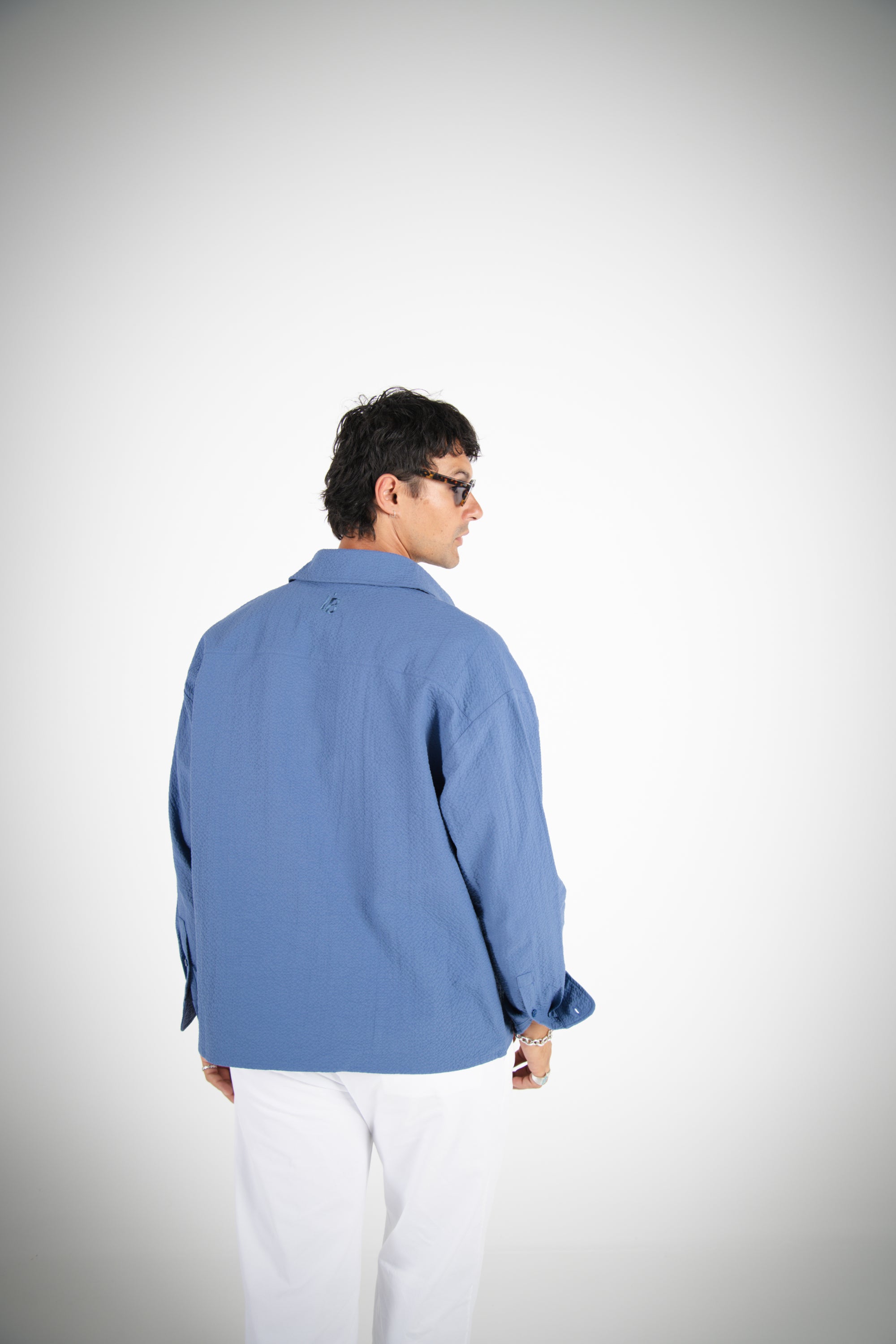 L/S CROP SEERSUCKER SHIRT - LIGHT BLUE