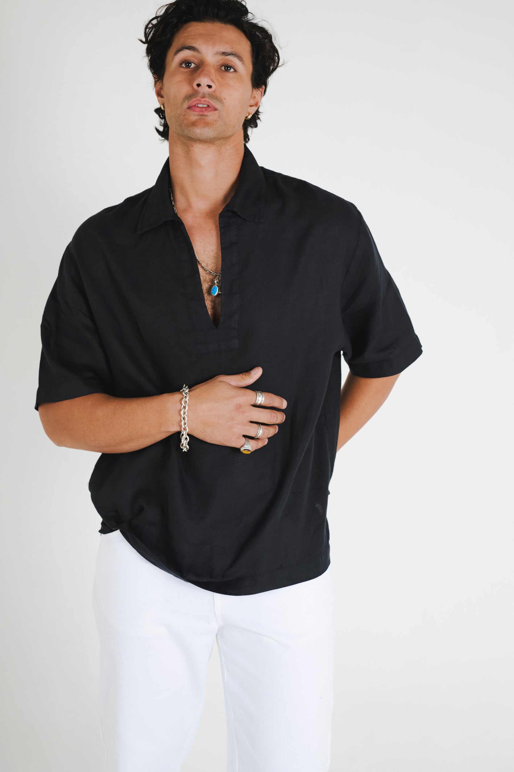 PULL OVER V NECK SHIRT