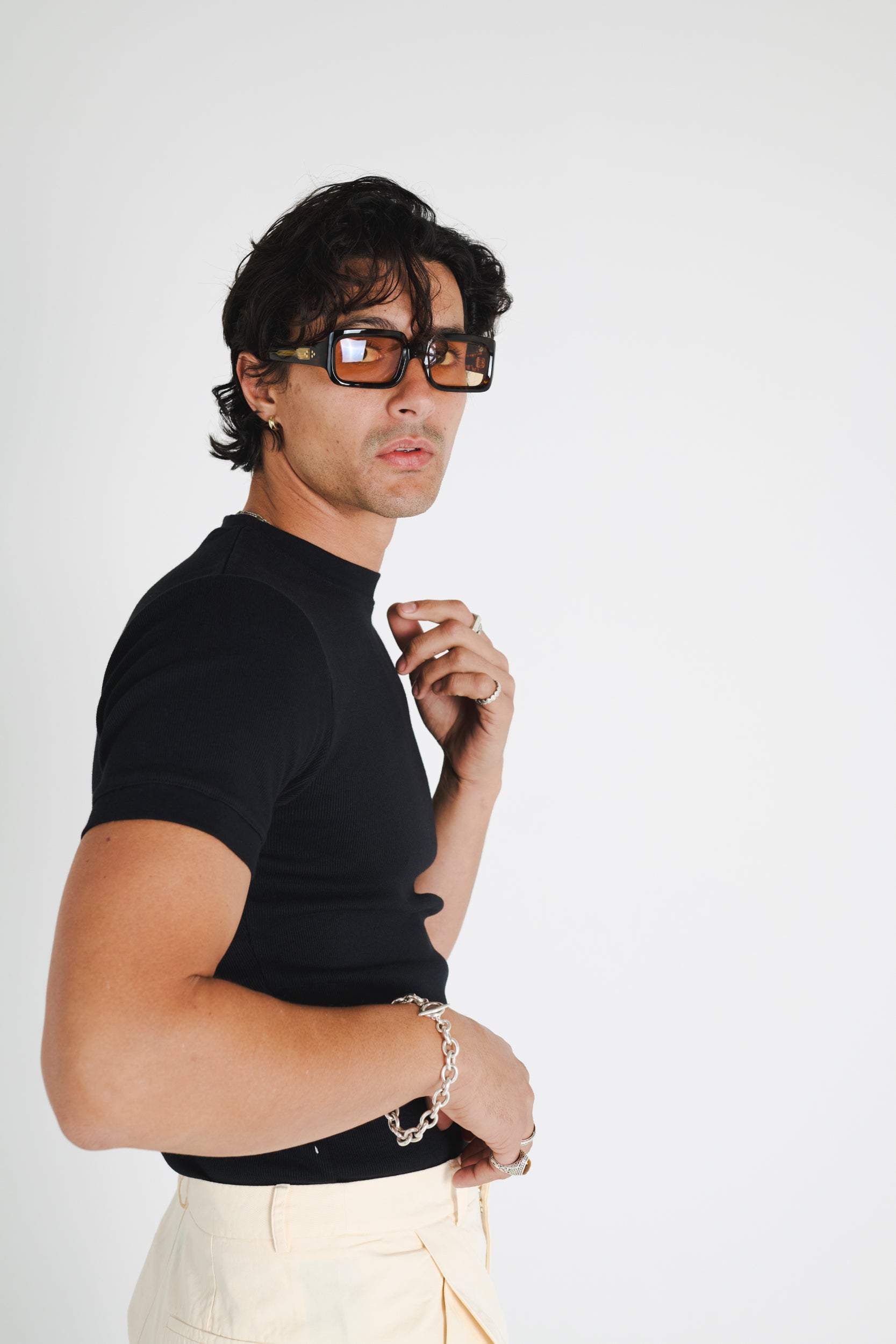 FITTED T-SHIRT - BLK