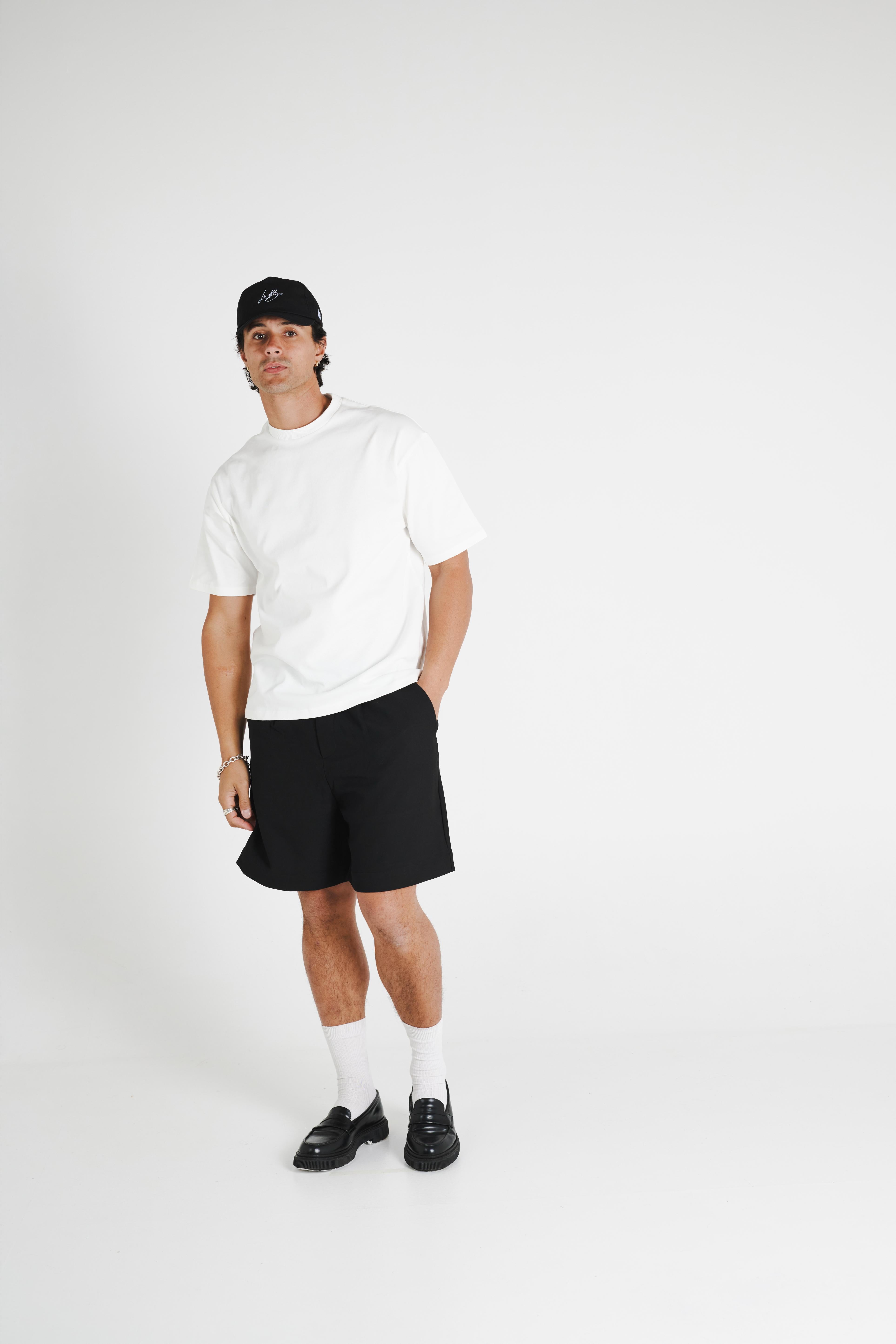 SINGLE PLEAT SHORT - BLACK