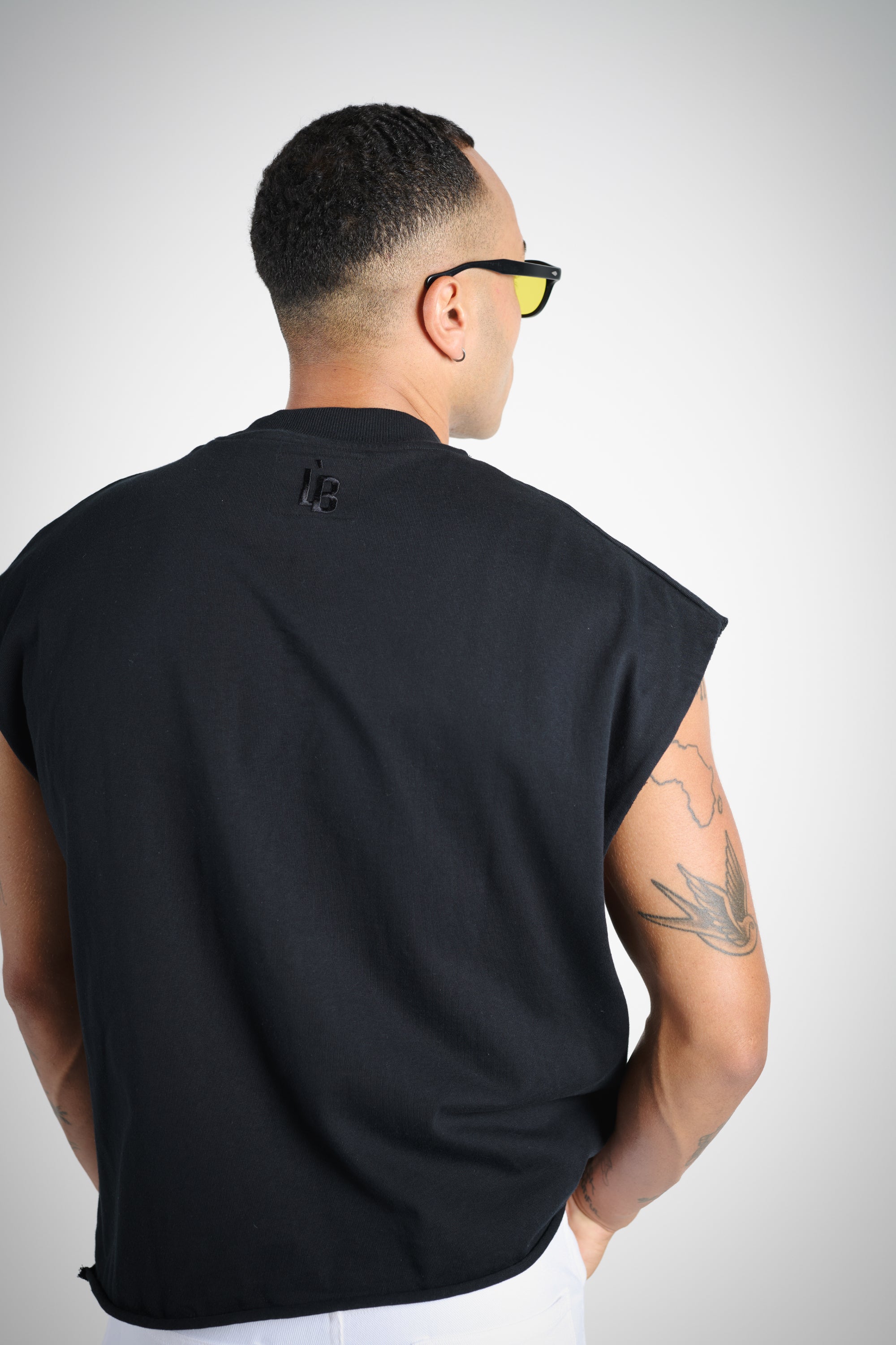 CROP CUT OFF - BLACK