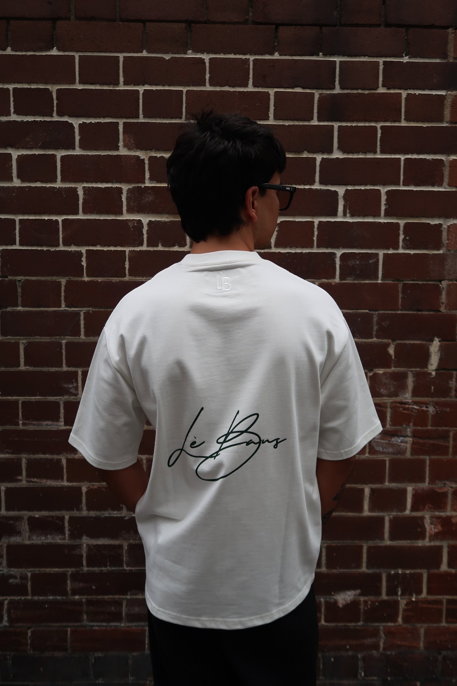 VACATION LOGO T-SHIRT