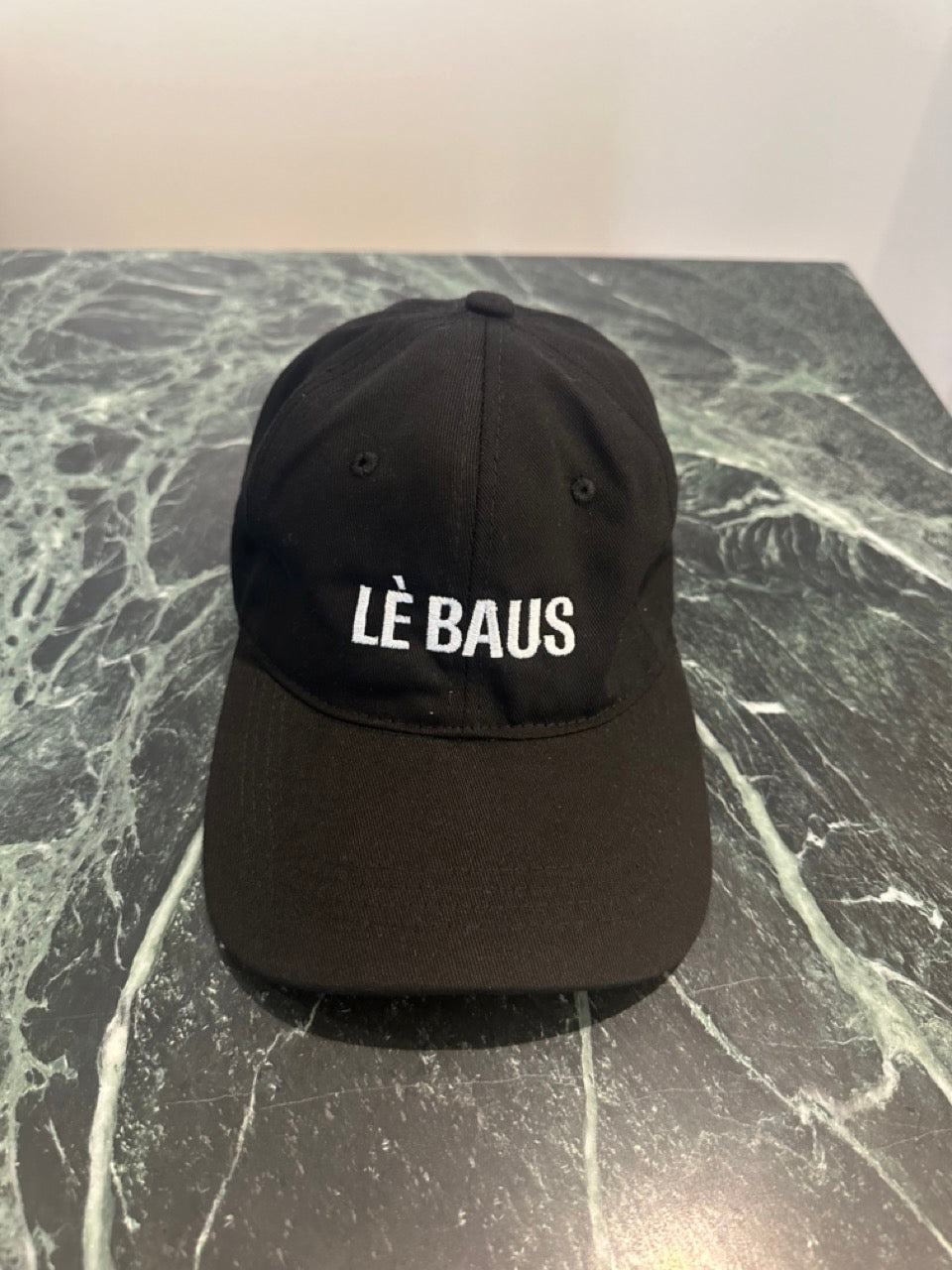 LÈ BAUS LOGO CAP - BLACK
