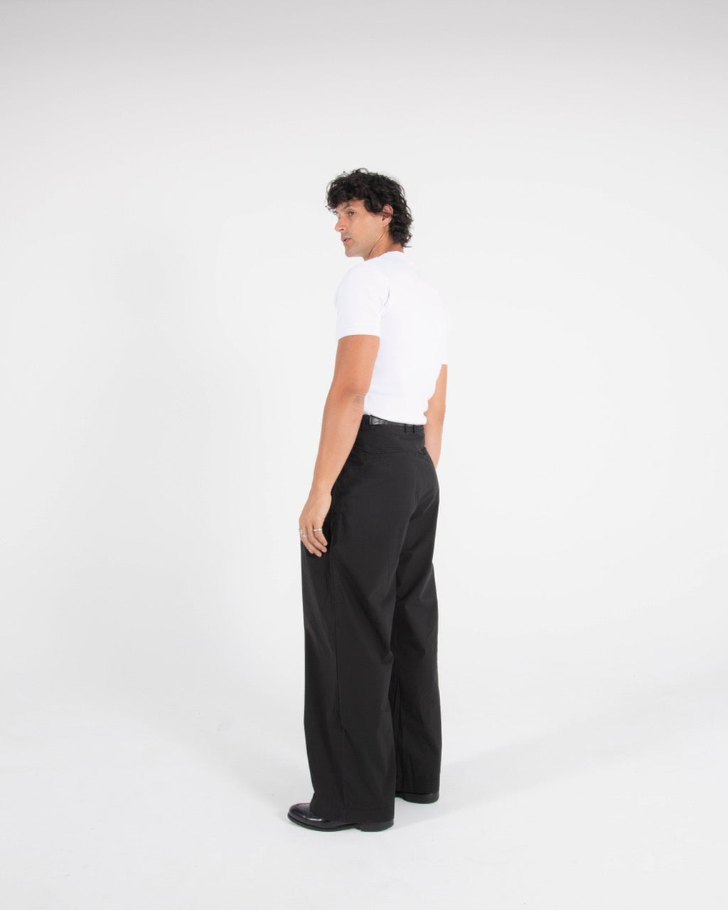DOUBLE PLEAT WIDE LEG TROUSER - BLACK